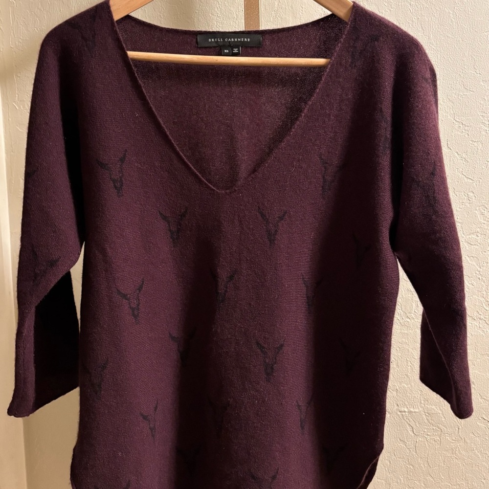 Skull 360 Cashmere Women's V-Neck Sweater in Deep Plum with Black Motif